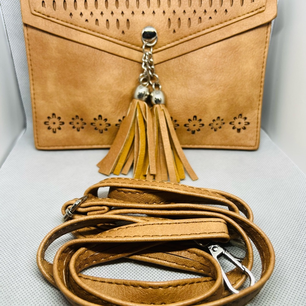 seOSTO Womens Small Crossbody Bag For Woman, Tassel Wallet Purse